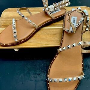 Steve Madden travel tan studded sandals -NEW  size 10